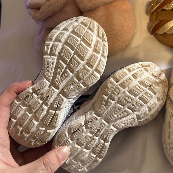 Girls size 5 and 6 shoe bundle - Picture 3 of 11